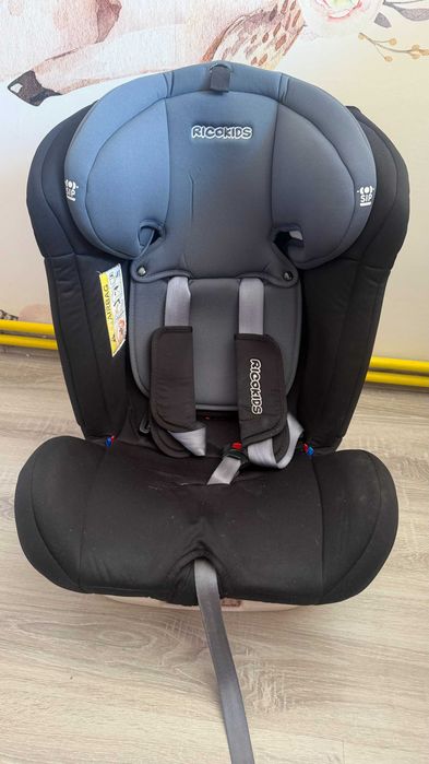 Fotelik samochodowy Ricokids 0-36 kg - czarny