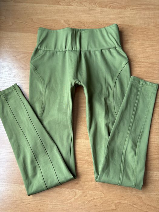 Oliwkowe zielone legginsy Pairadize modelujące