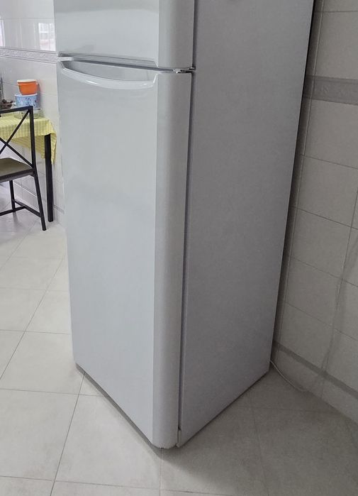 Frigorífico Indesit - FAÇO ENTREGA