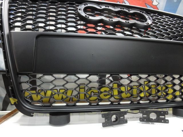 Grelha frontal AUDI A5/S5 07-11 LIFTBACK / COUPE / CABRIO RS5 look Preto mate
