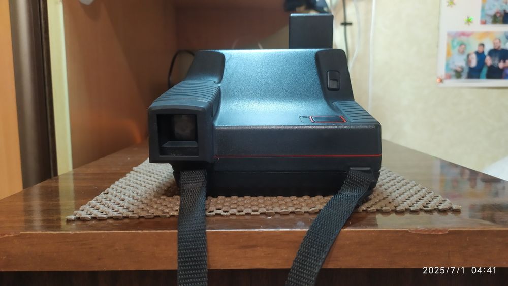 Фотоаппарат мгновенной съёмки