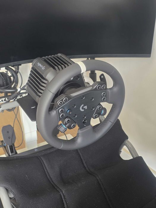 Conjunto Sim Racing Logitech e monitor Ultrawide