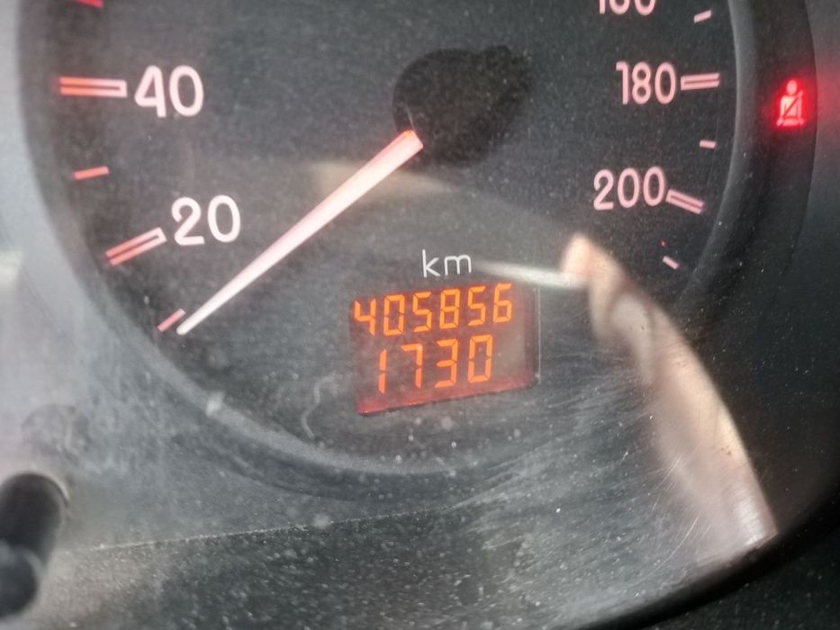 Продам Nissan kubistar