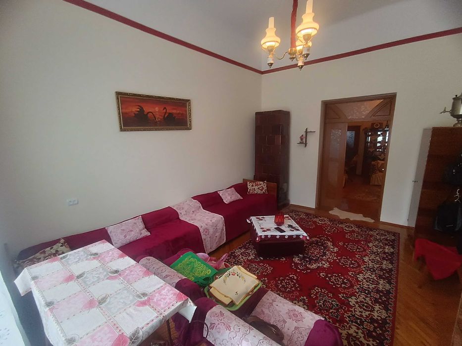 КВАРТИРА:94кв.м,ЦЕНТР,ІСТОРИЧНА ЗАБУДОВА,відмінний стан,підвал 45кв.м.