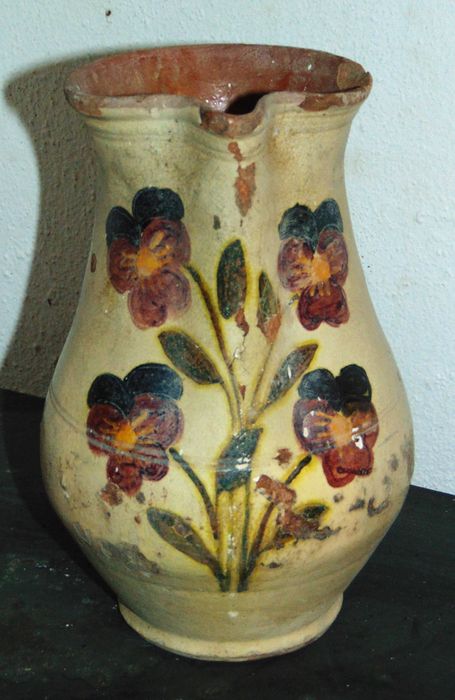 Jarra muita antiga para colecionadores.