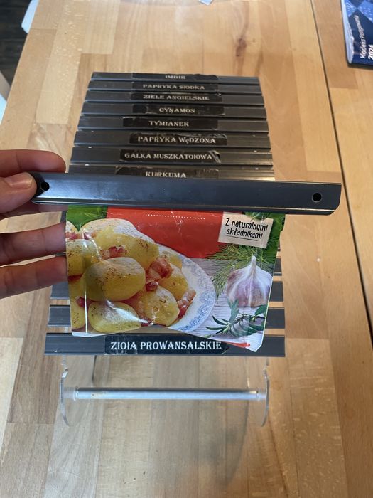 Organizer na przyprawy
