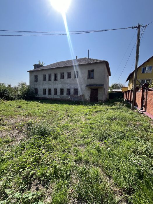 Комерційне приміщення(колишня баня) м.Мостиська , центральна частина