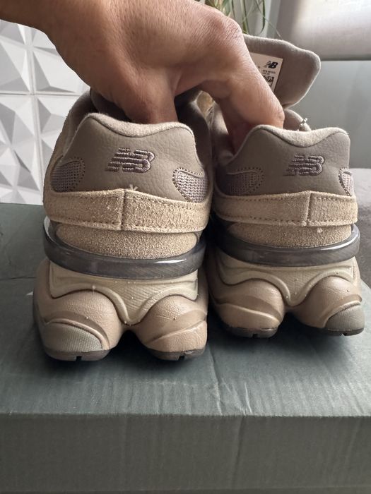 Tenis new balance 9060 cor castanho