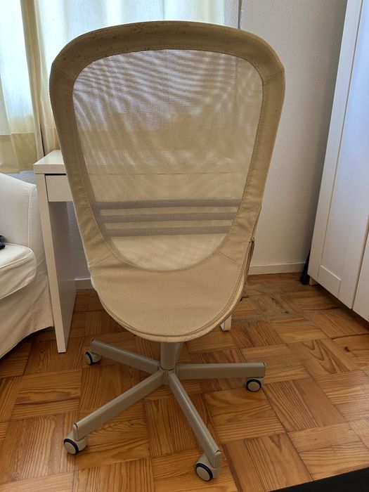 Cadeira Escritório IKEA FLINTAN Bege – Ergonómica e Regulável