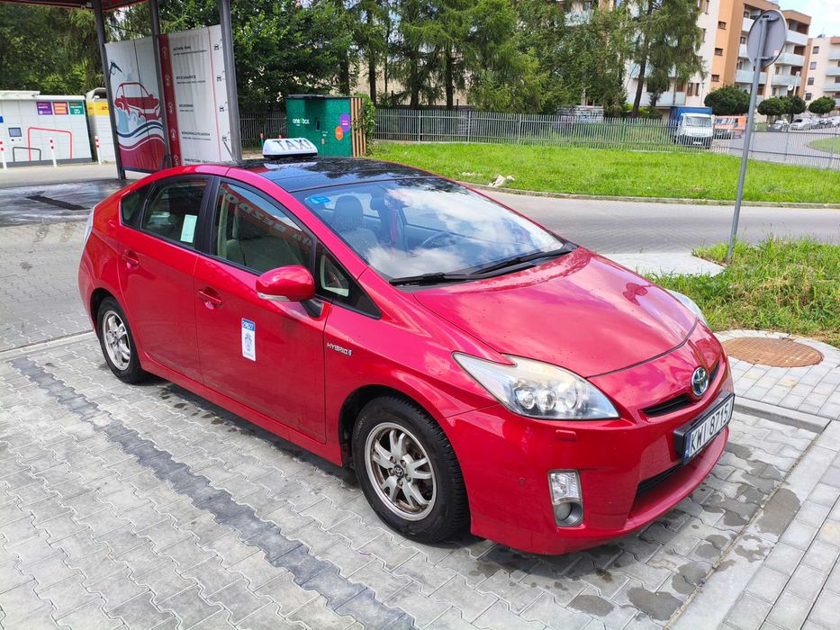Wynajem Toyota Prius III – gotowa do pracy na Uber, Bolt  | Kraków- Najtańsze rozliczenie