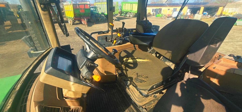 John Deere 7710 silnik 8.1 PowerQuad