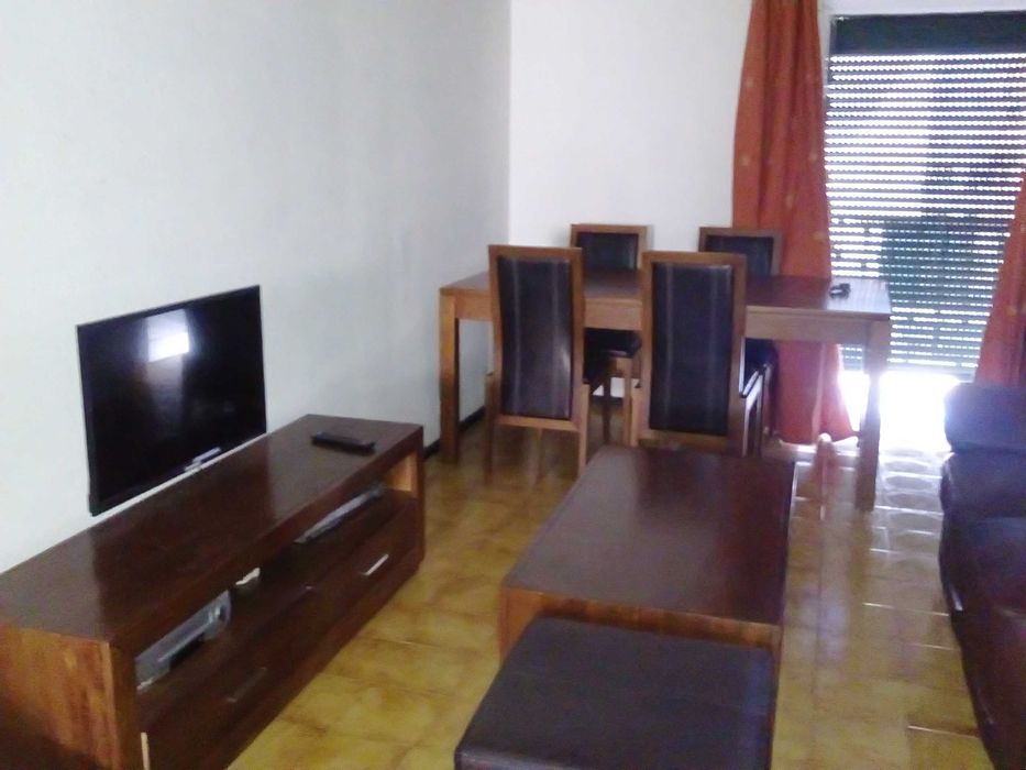 Apartamento T2 Arrenda se Seia, Guarda