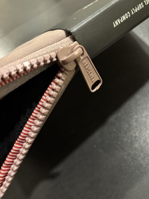 Nowe Etui Pokrowiec Sleeve Torba na laptopa firmy Herschel - różowy