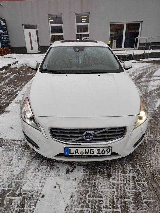 Volvo  S60 II  białe zarejestrowane i ubezpieczone