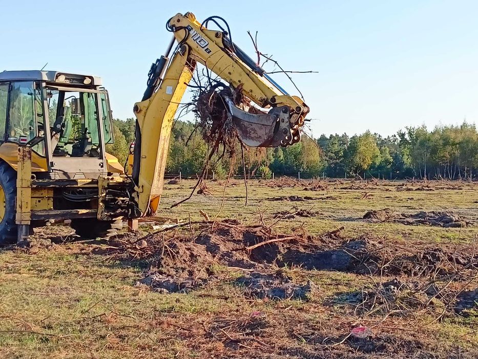 Usługi koparko-ładowarką - wykopy, niwelacje, prace ziemne, fundamenty