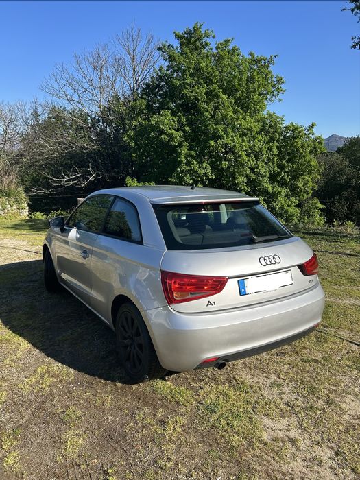 AUDI A1 1.6 TDI Sportline foto 2