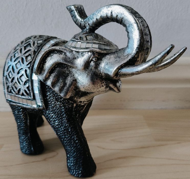 Elefante decorativo prateado