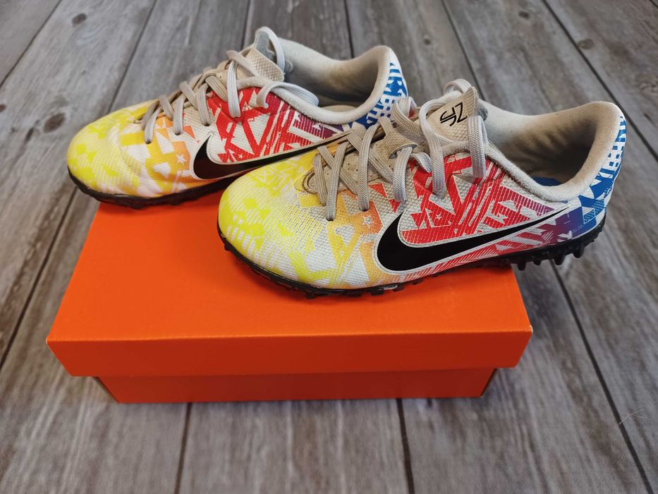 Turfy NIKE JR Vapor 13 Academy NJR TF rozm.30