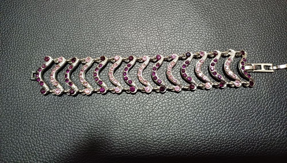 Pulseira em tons de roxo