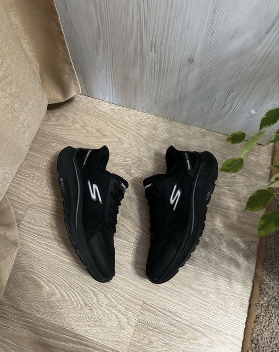 Чоловічі кросівки skechers