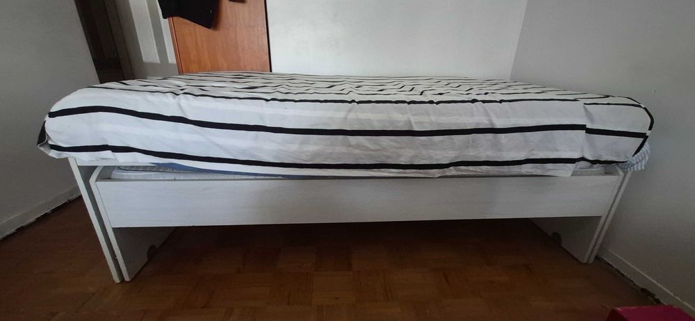 Cama com colchão