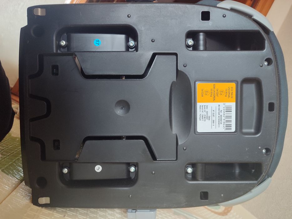 Автокрісло Maxi-Cosi RodiFix ідеальний стан 15-36 кг, 2-3 група