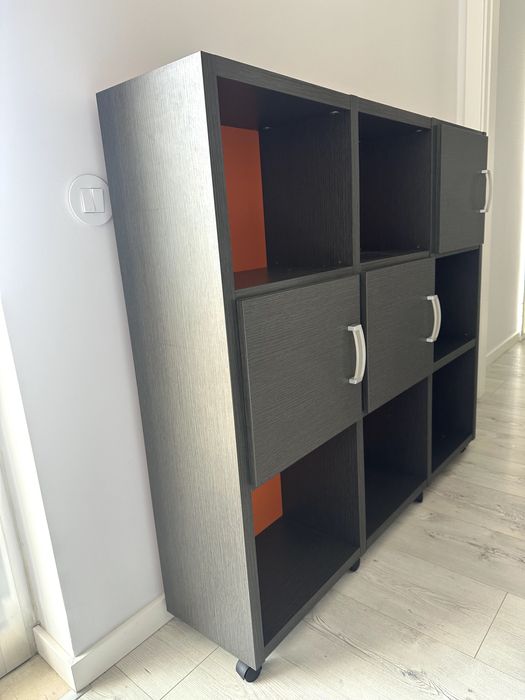 Mobília de Quarto: cabeceira, mesa de cabeceira, candeeiro e estante