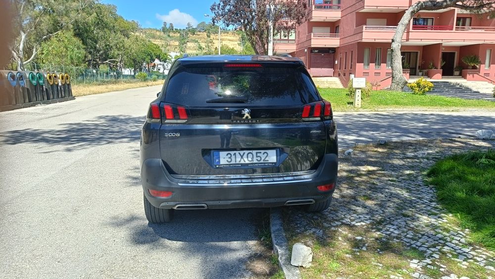 5008 GT Line 1.5 manual Peugeot 7 Lugares — photo 3