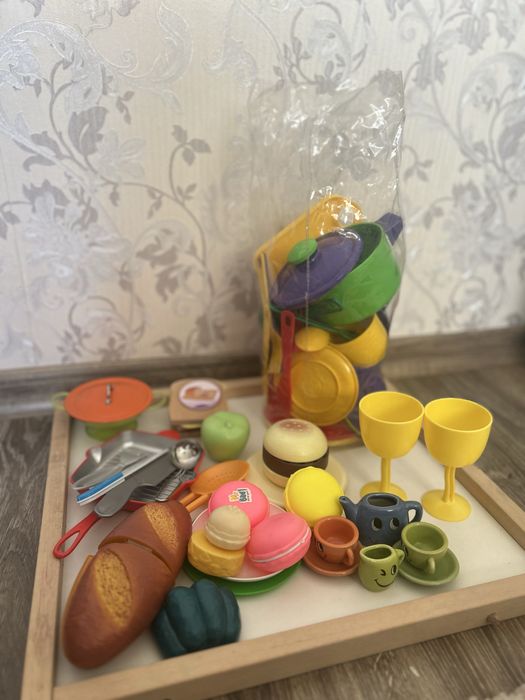 Іграшковий посуд, кухонне приладдя дитяче
