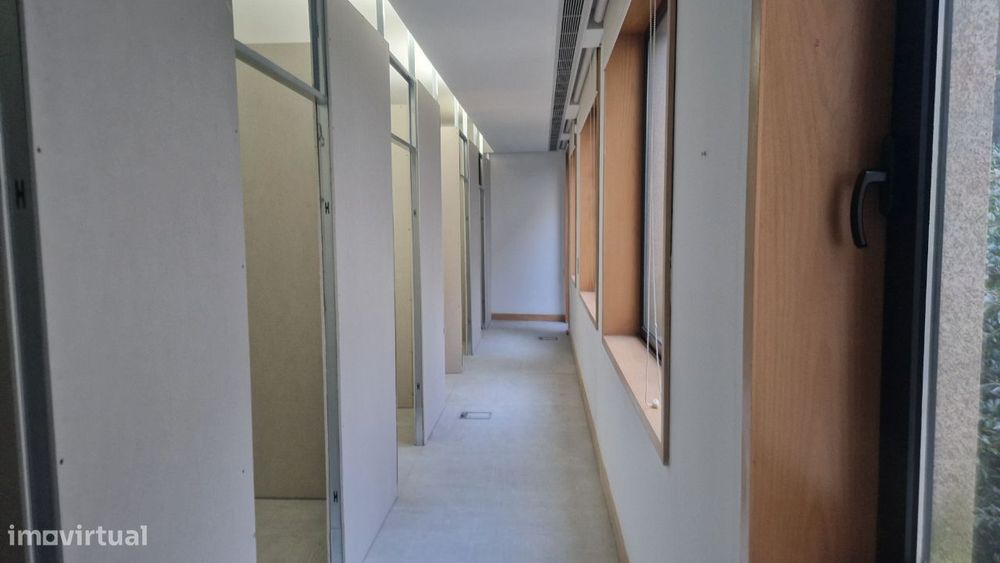 BOXES de Armazenagem Centro Porto