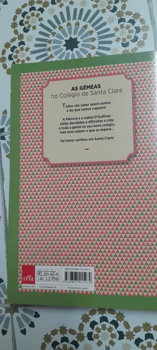 As Gémeas - no Colégio de Santa Clara