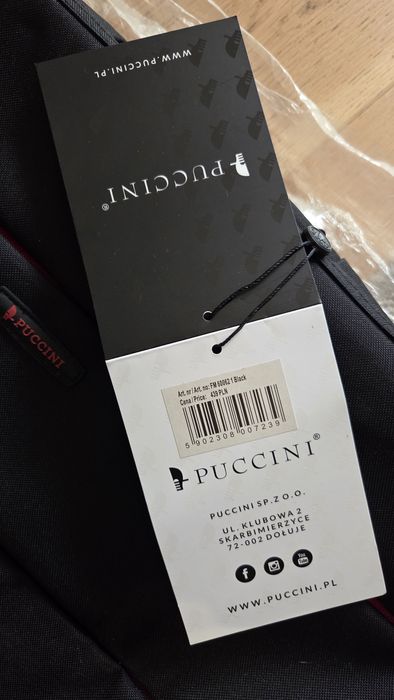 Czarna torba ubraniowa na garnitur Puccini