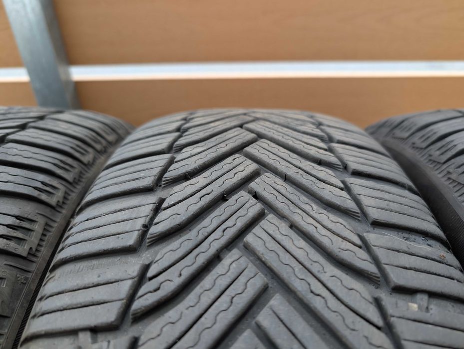 Opony zimowe Michelin Alpin 6 215/55 R17 94V