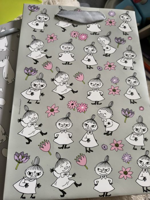 Torba papierowa Muminki Migotka Włóczykij  25x 15
