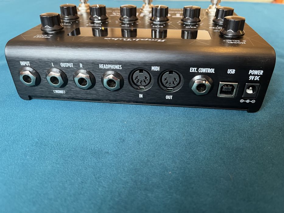 IK Multimedia Tonex Pedal - procesor gitarowy