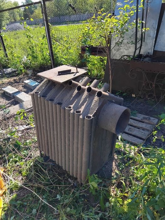 Продам б/у буржуйку камин котел