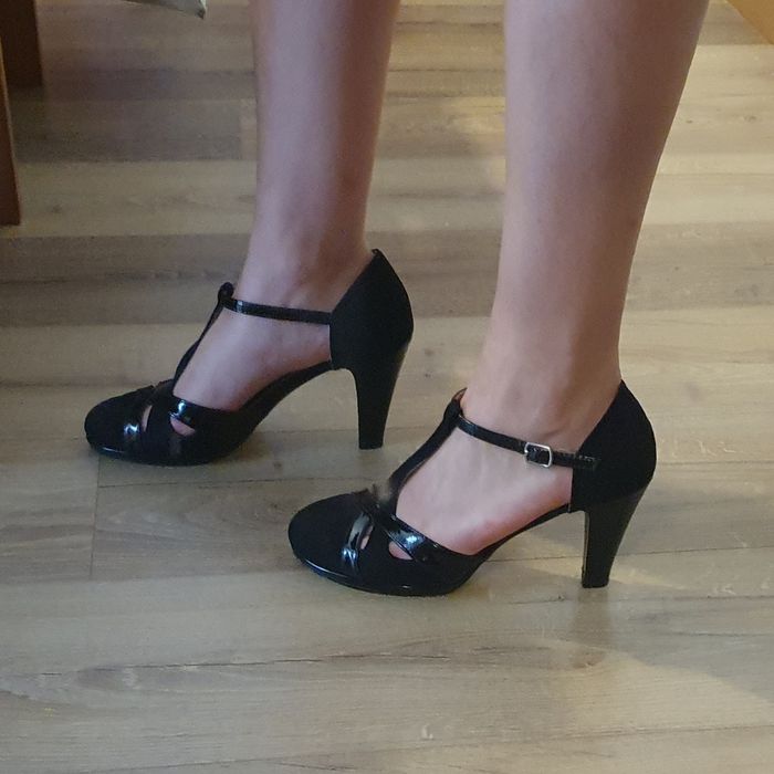 Sandálias pretas cerimónia