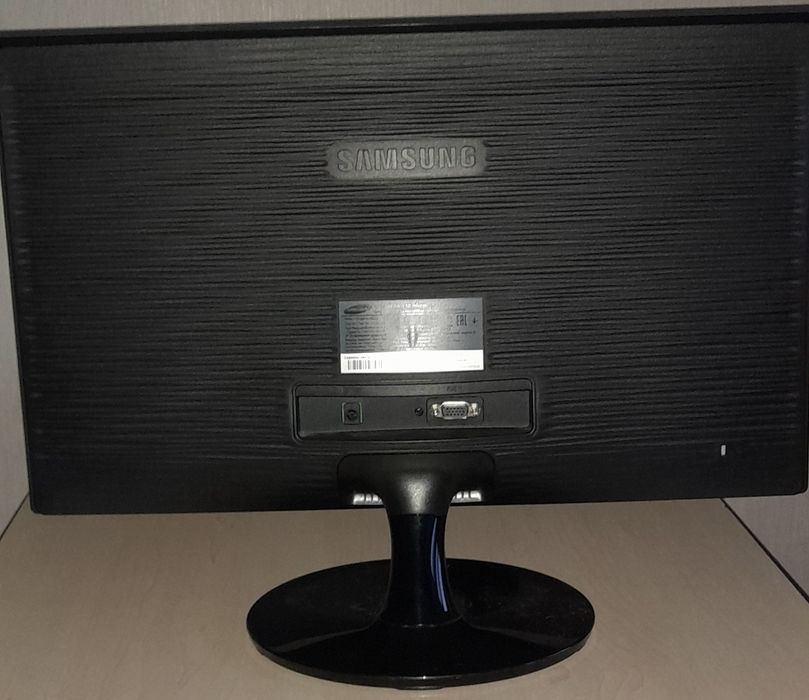 Монитор Samsung S22D300NY, 22"
Продам LED-монитор Samsung