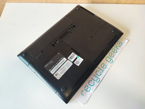 Portátil Samsung NP400B4B-A01PT Intel i5-2520M 6GB Ram 320GB HDD Teclado PT Linux Estado: Razoável - C