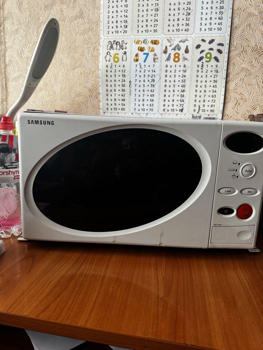 Продам автомобильную микроволновку 24 v