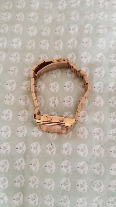 Relogio mondaine  feminino como novo