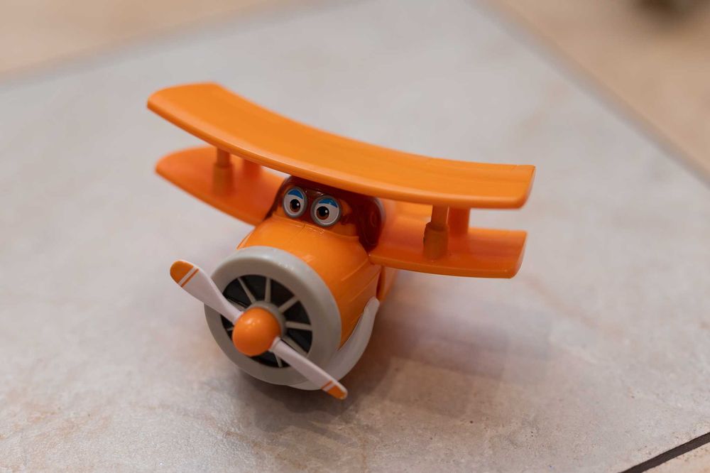 super wings samolot transformer Robot ALBERT