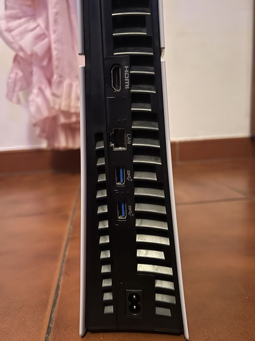 PS5 Digital 1T + 2 comandos