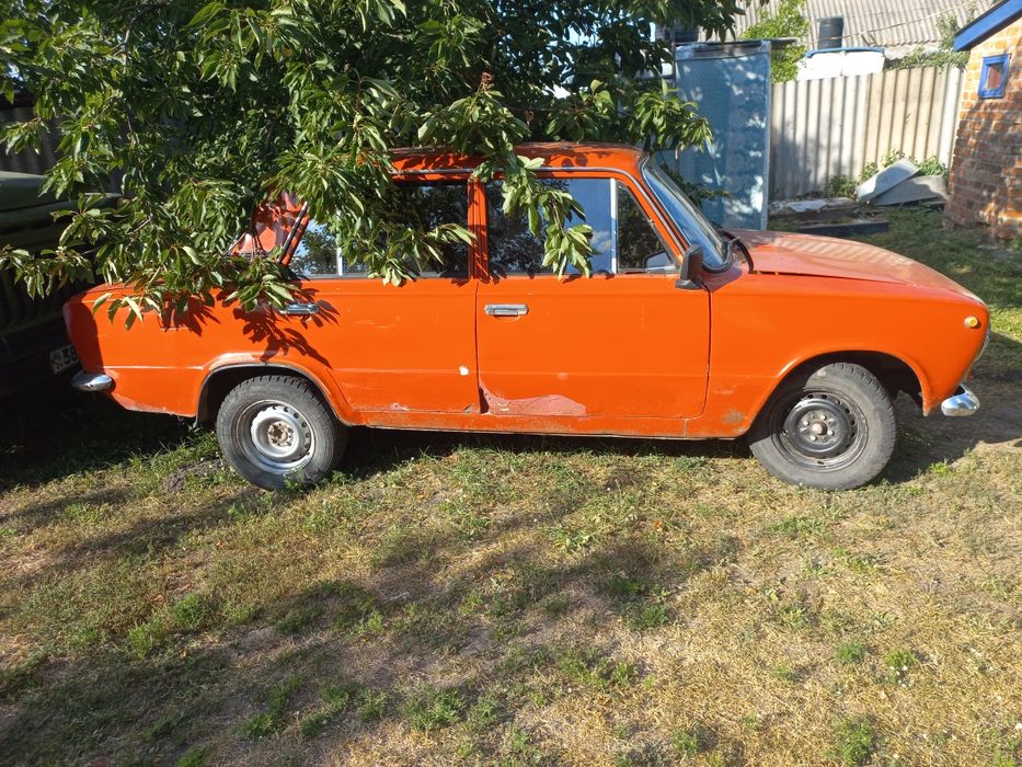 Жигуль ваз 21011