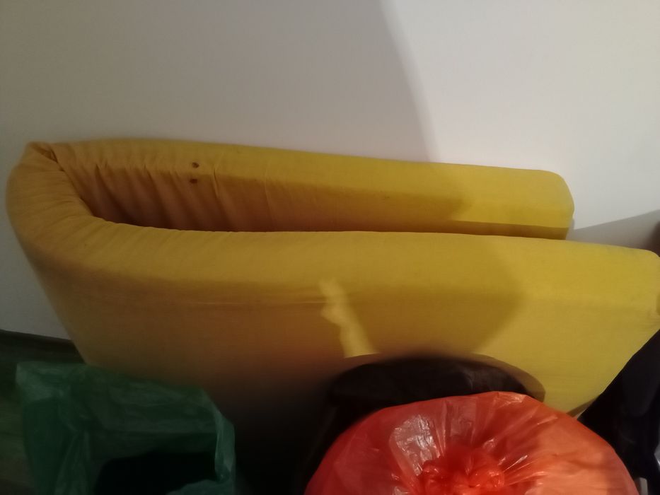 Stare materace, gąbki