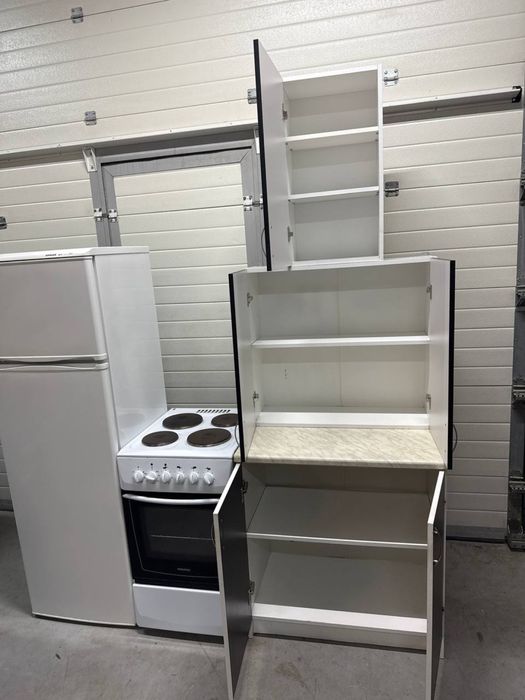 Кухня в комплекті холодильник да плита з духовкою