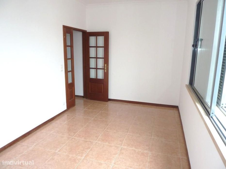 Apartamento T1 em Coimbra (Urb. Gorgulão)