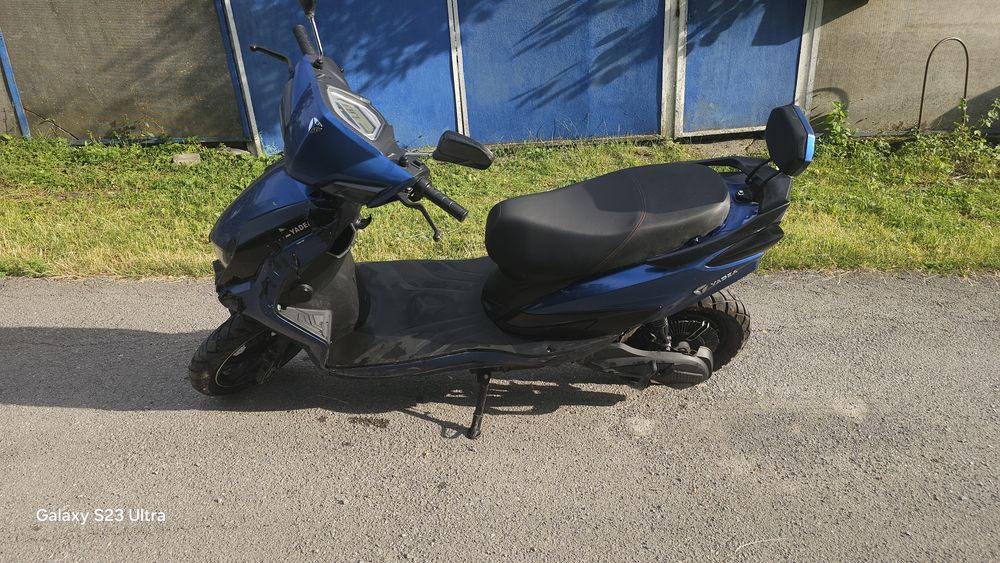 Продам електроскутер Yadea Lehman blue 2500W