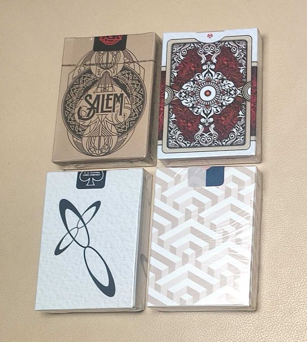 Baralho de Cartas Salem, Ornate White Scarlet, Infinitas e Division