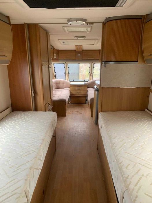 Автодім Swift  2007 рік.  Караван преміум